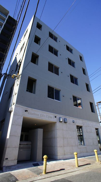 Thumbnail of Chateau Life Chiba I, a 9-apartment property in Chiba, Japan, averaging 96% occupancy rates.