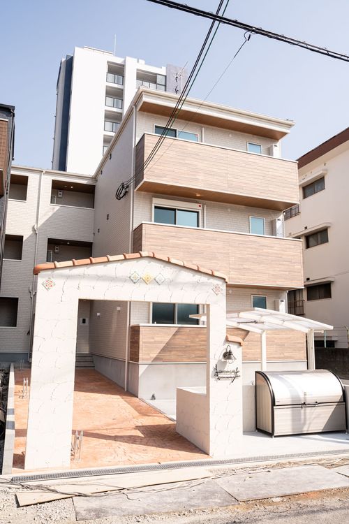 Thumbnail of Chateau Life Hotarugaike I, a 19-apartment property in Osaka, Japan, averaging 96% occupancy rates.